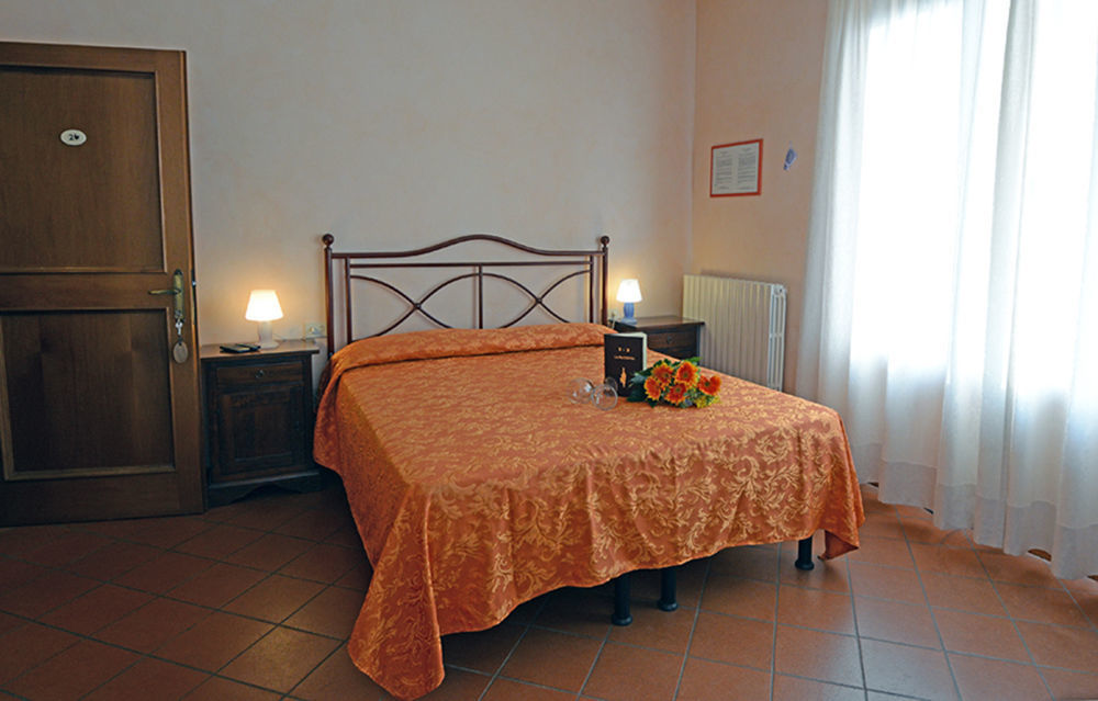 Bed and Breakfast La Piazzetta Греве-ин-Кьянти Экстерьер фото