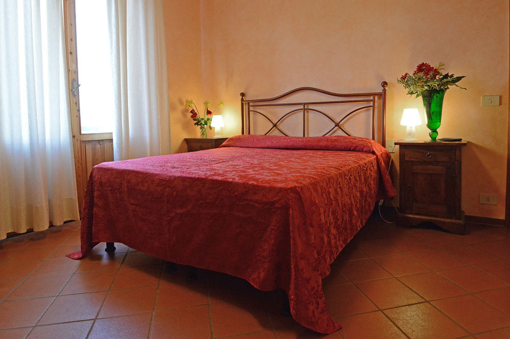 Bed and Breakfast La Piazzetta Греве-ин-Кьянти Экстерьер фото