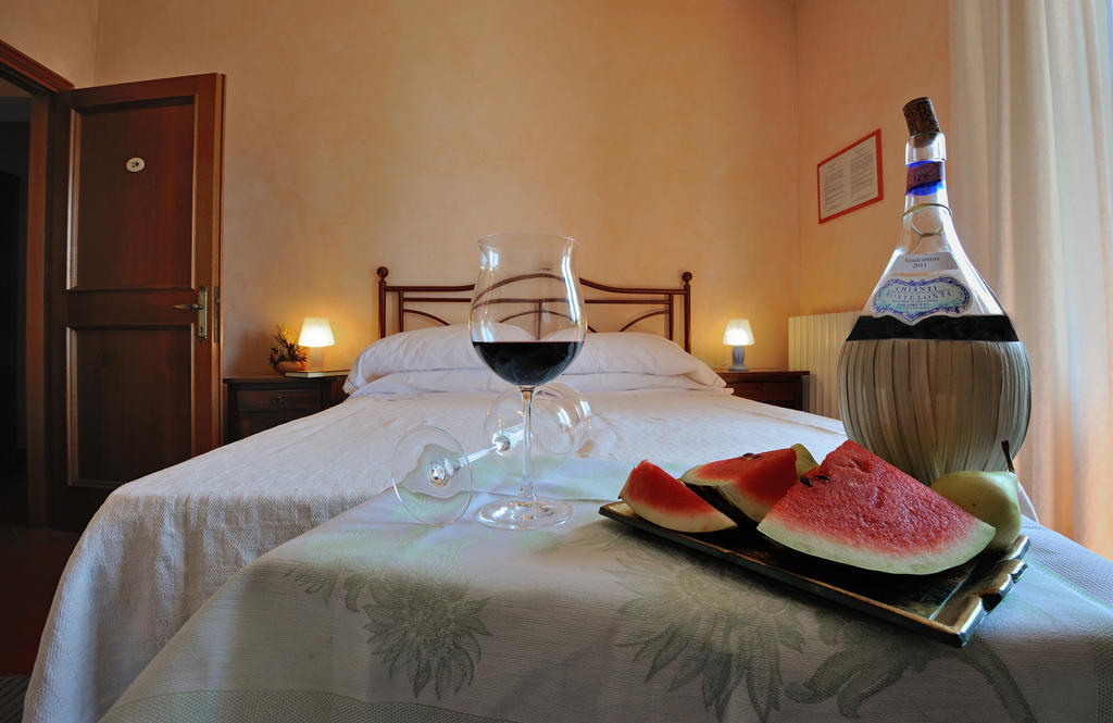Bed and Breakfast La Piazzetta Греве-ин-Кьянти Номер фото